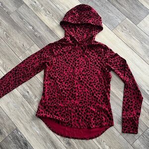 Belle by Kim Gravel Women's Top Sz XS Animal Print Hood